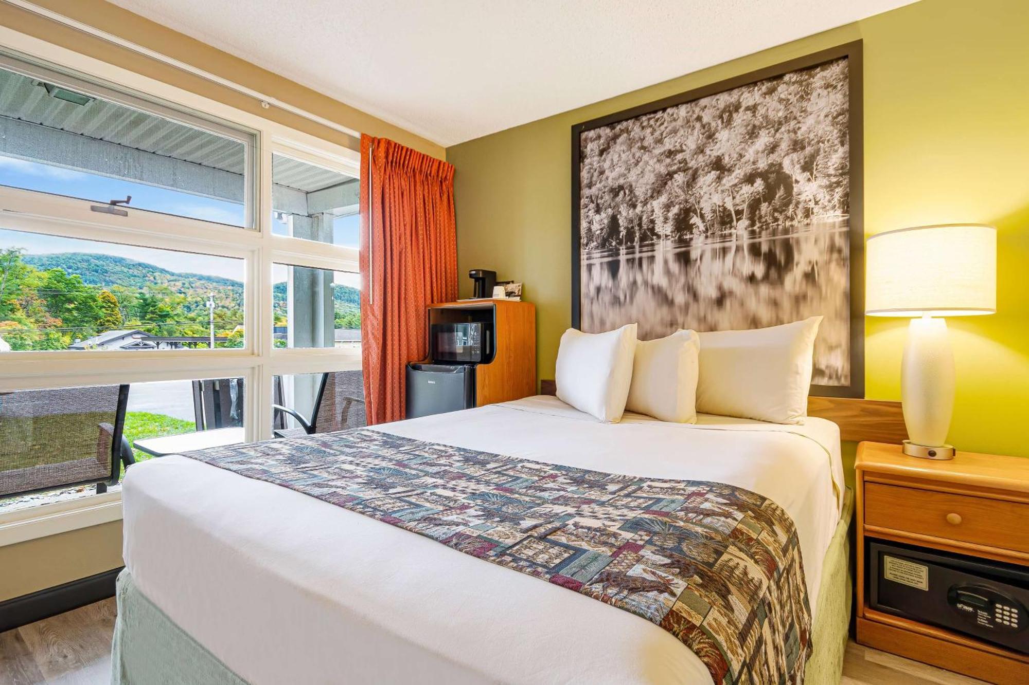 Super 8 By Wyndham Lake George/Downtown Buitenkant foto
